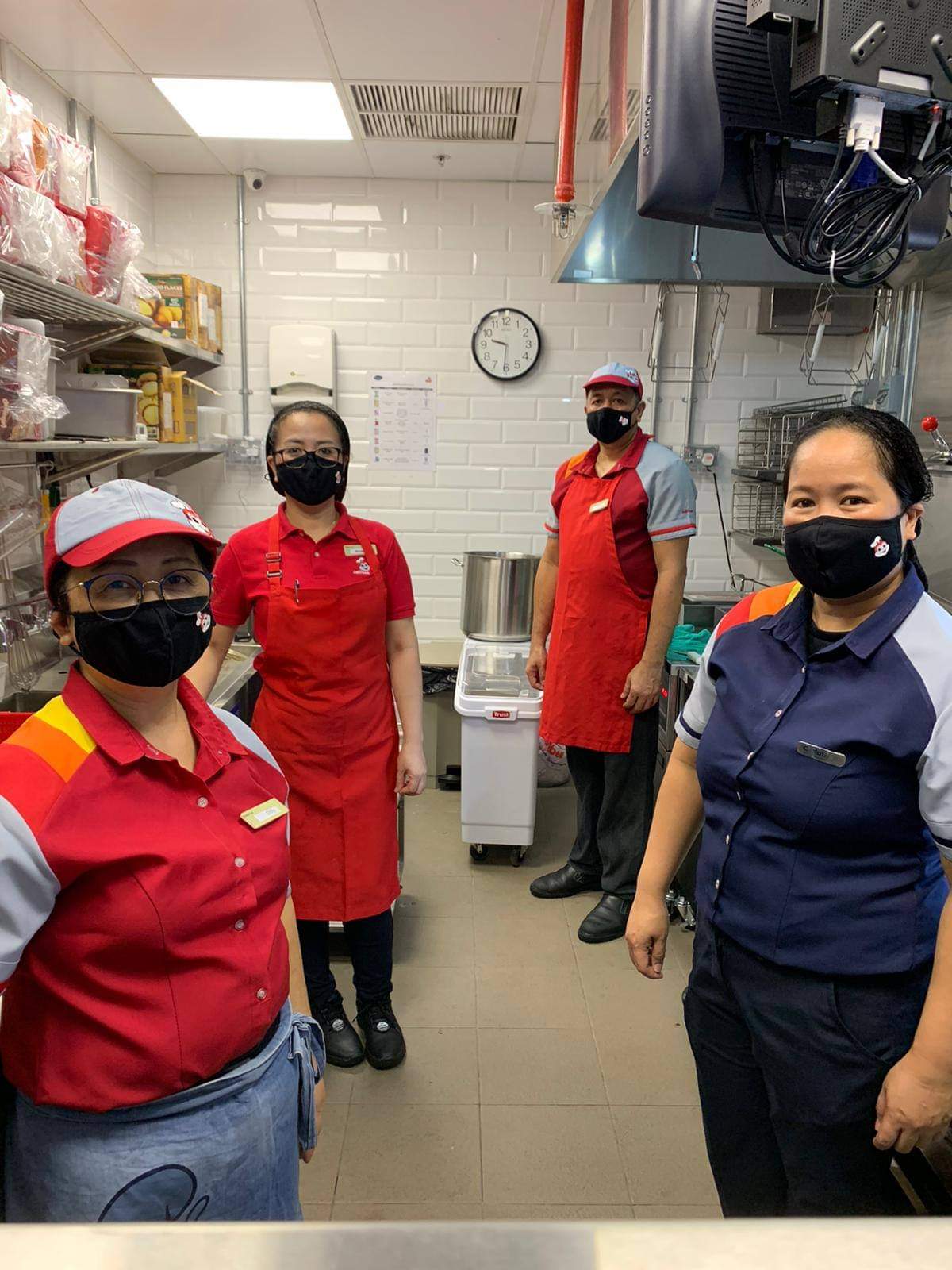 Jollibee Opens First Cloud Kitchen In Singapore Flingerosphilippines Com