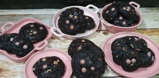Fet Boys introduces the First Ruby Chocolate Cookies